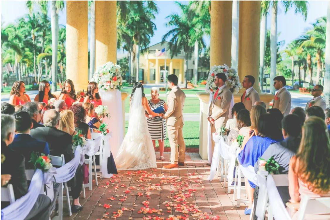 Outdoor Wedding Venue Royal Palm Beach - Lakefront Ceremony Space